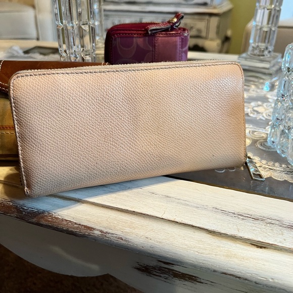 Coach wallets Preloved - Picture 8 of 14